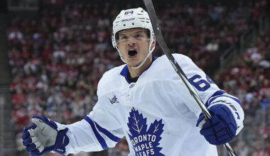 Ex-Leaf David Kampf not unemployed long, signs with Vancouver Canucks