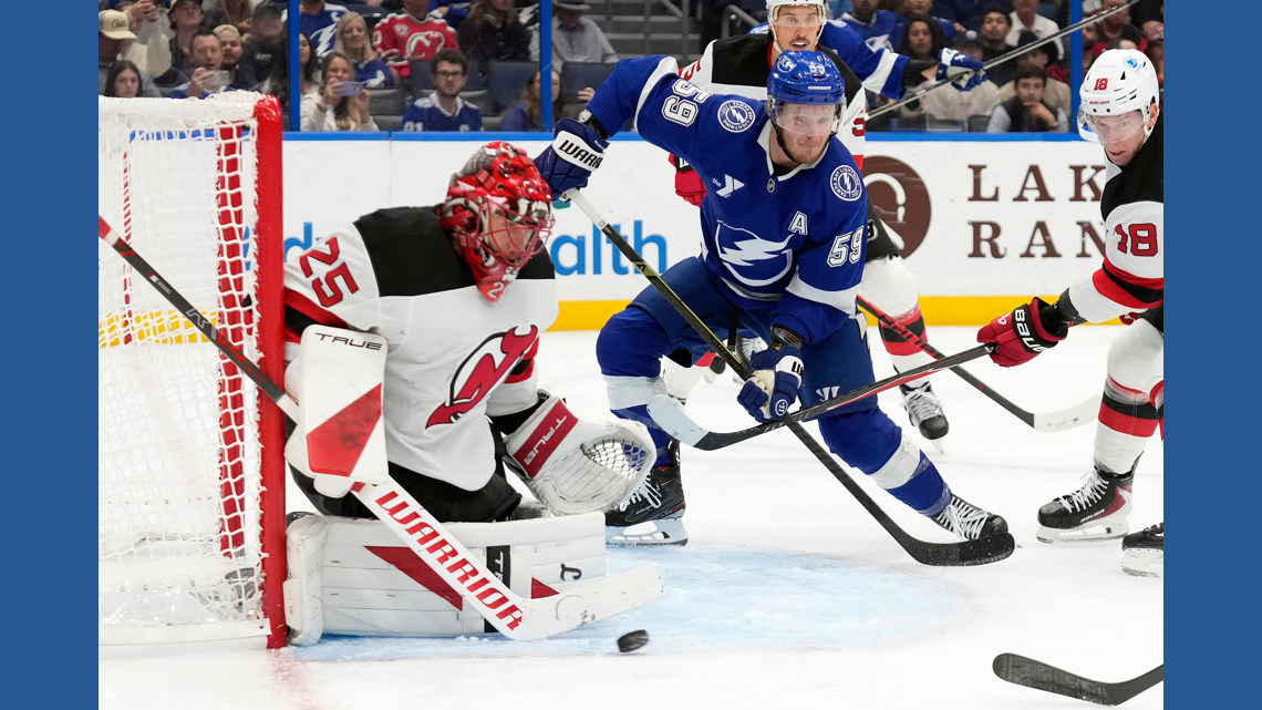 Jake Guentzel's 8th career hat trick powers Lightning to 5-1 victory over Devils