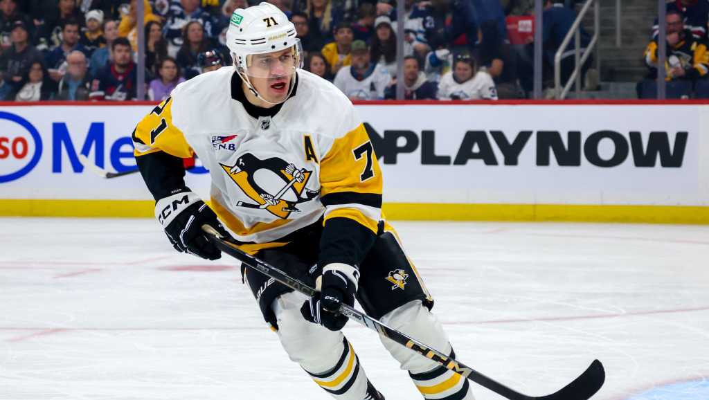 Pittsburgh Penguins forward Evgeni Malkin fined $5K for slashing Winnipeg Jets player during game
