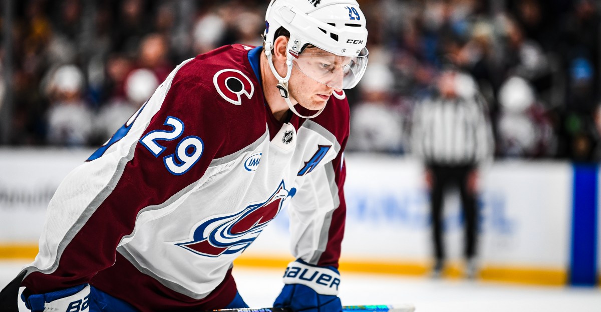 Morning Flurries: MacKinnon named first star of the week