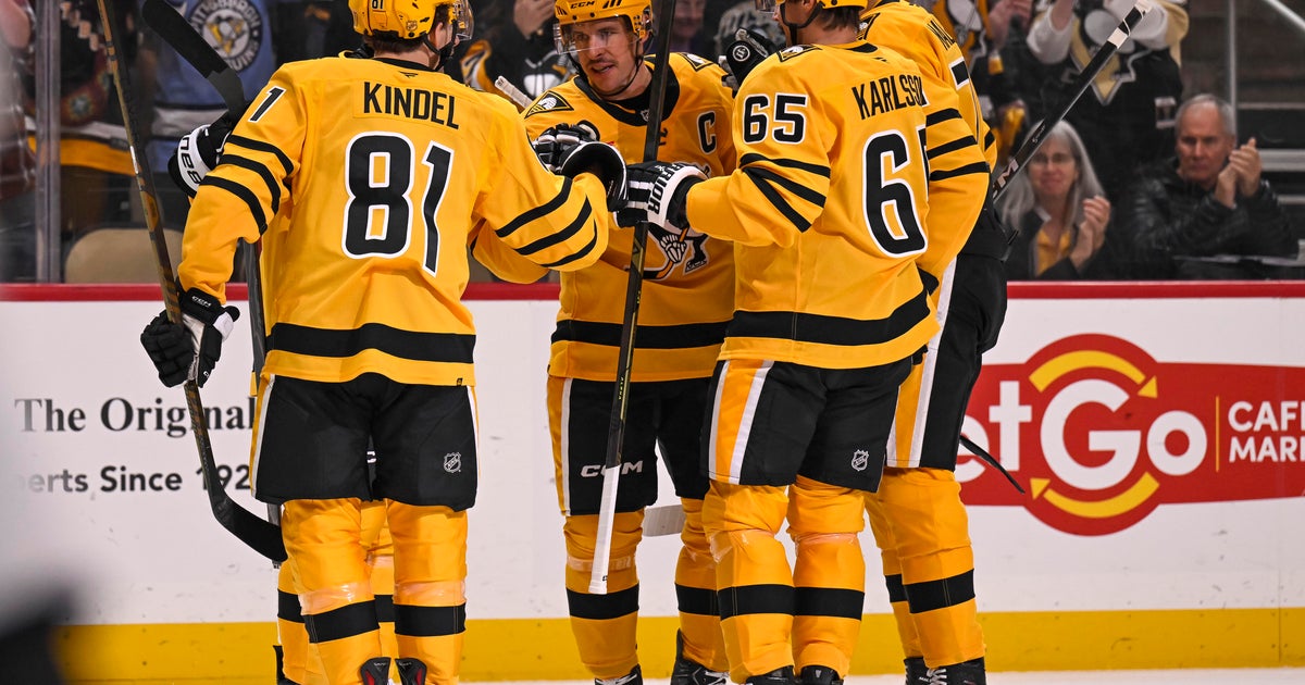 Sidney Crosby scores twice as Penguins hold off Capitals with 5-3 win