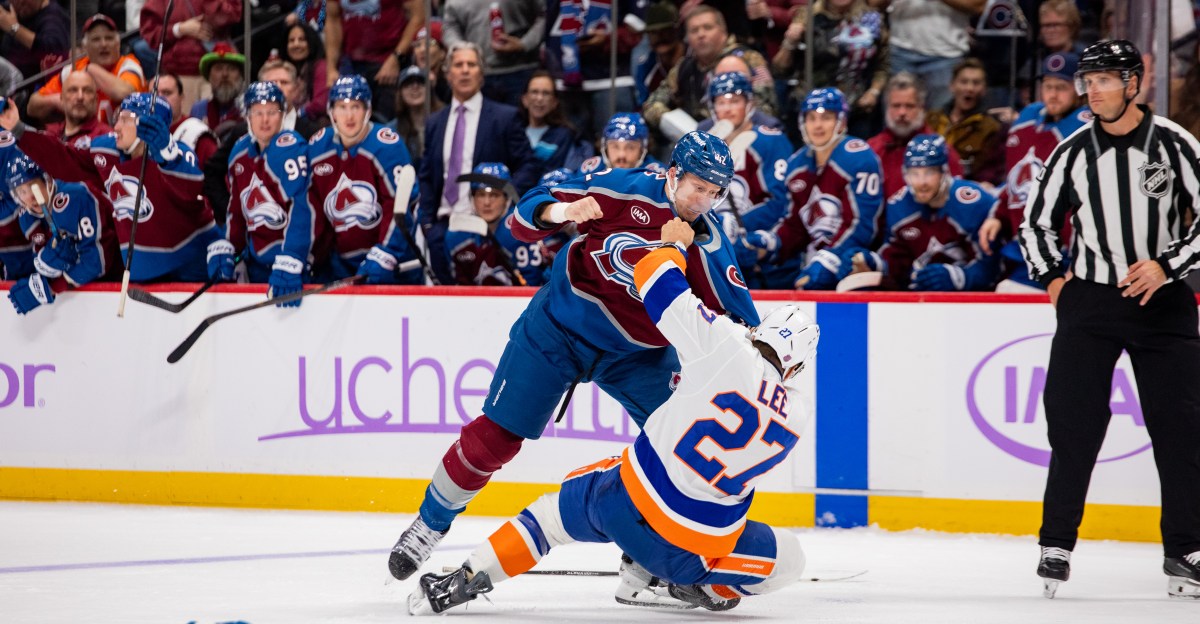 Recap: Avs dig deep, defeat Islanders 4-1