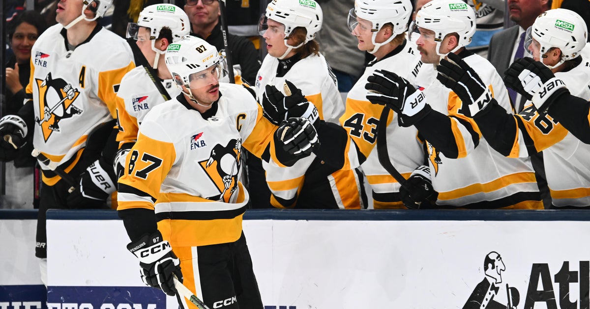 Sidney Crosby scores 2 goals as Penguins beat Blue Jackets 4-3 in OT