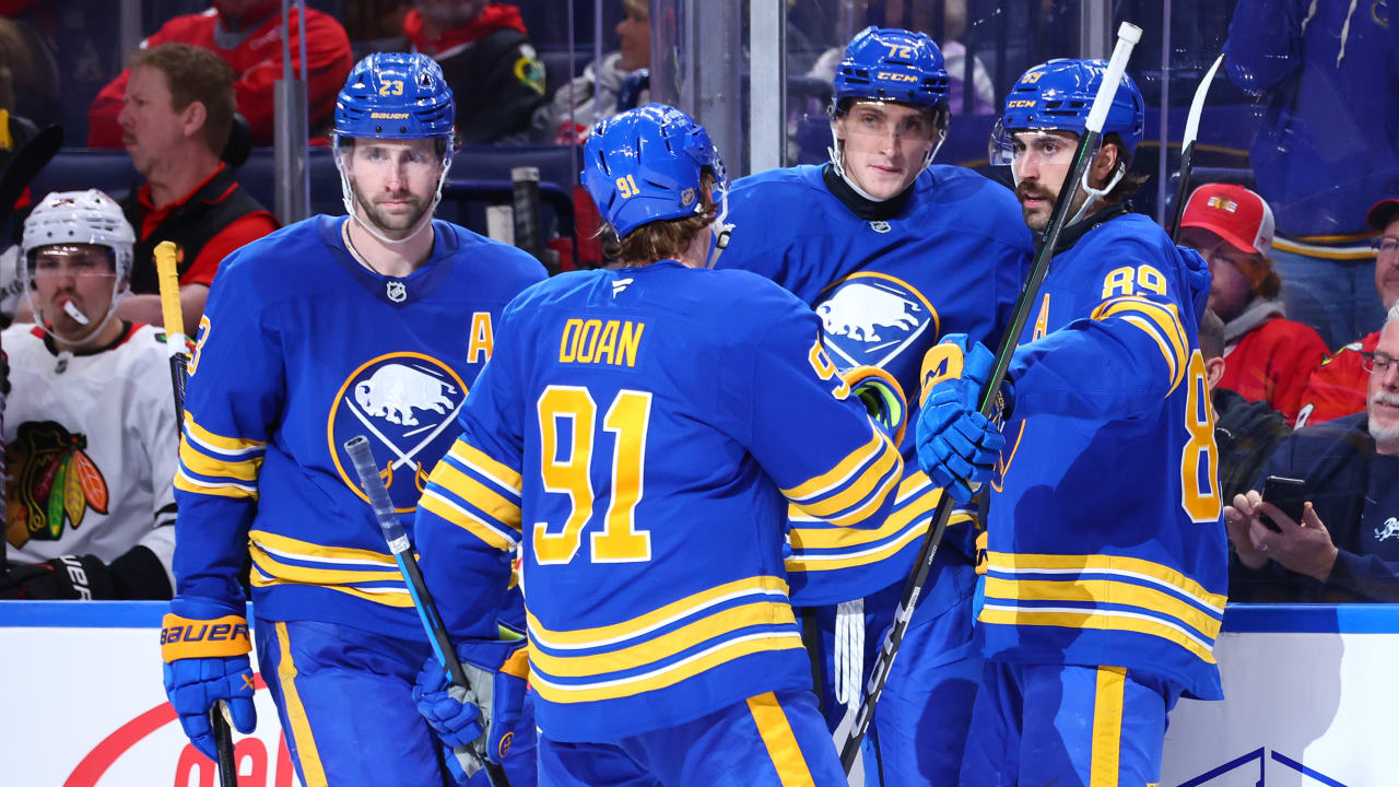 Sabres score 9, cruise to victory against Blackhawks