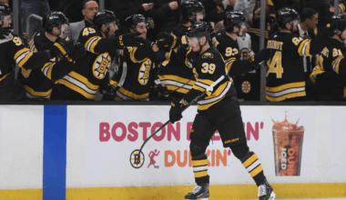 Geekie scores 2 more, Bruins recover for shootout win against Red Wings