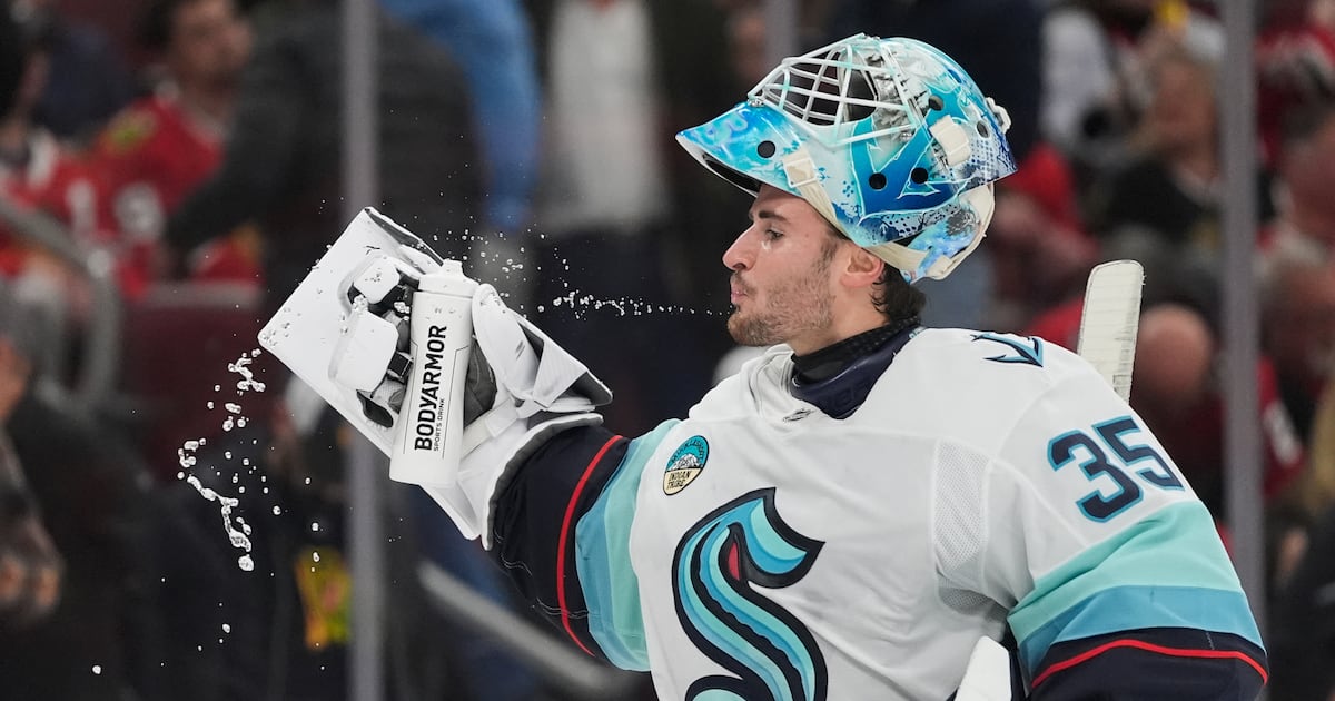 Kraken score three in the third to erase two-goal deficit and beat Blackhawks – KIRO 7 News Seattle