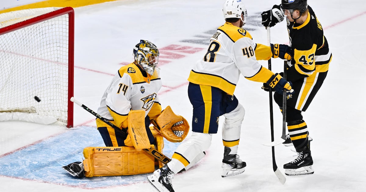 Murashov gets shutout as Penguins pop Predators in Sweden – WPXI