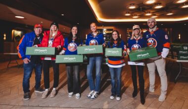 Islanders Thanksgiving meals for the community