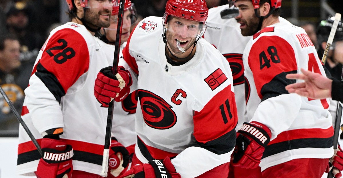 Hurricanes start road trip in style, beat Boston 3-1