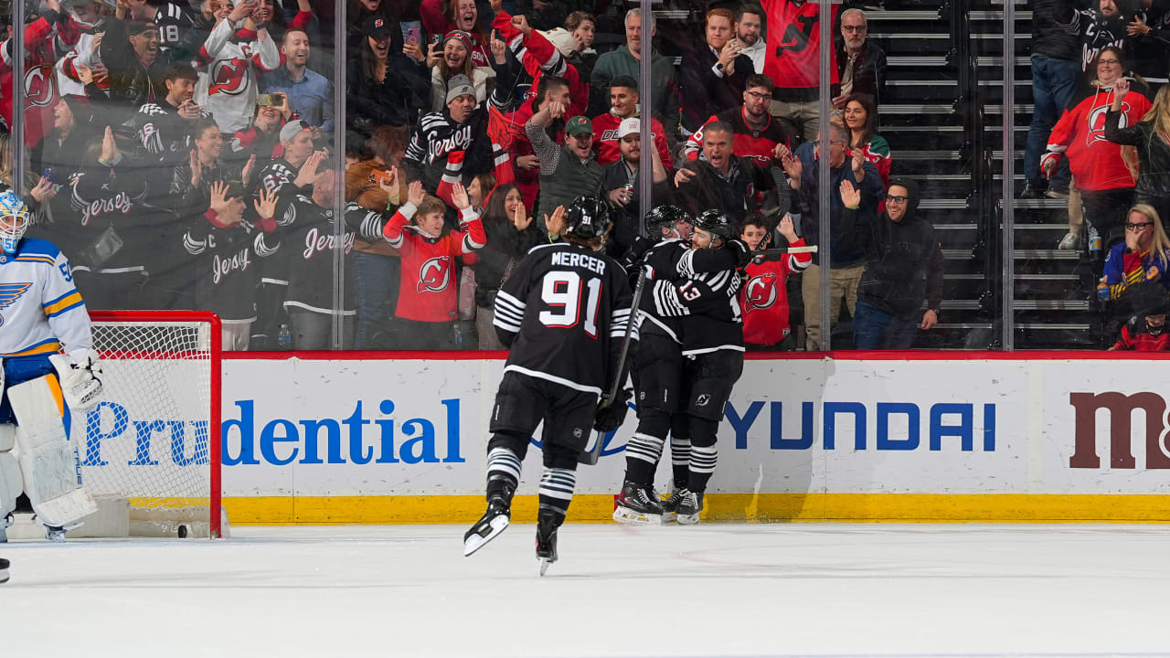 Nemec scores in OT, Devils edge Blues to extend opening home point streak to 10