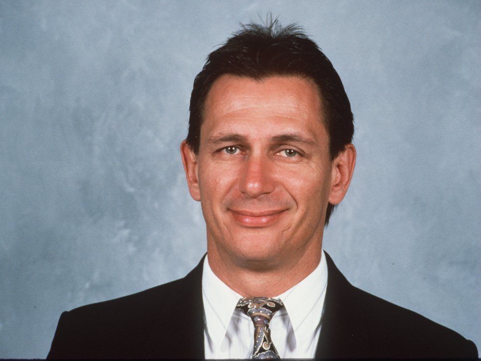 LA Kings GM Ken Holland Gives Former Oilers Veteran His Flowers