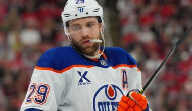 Leon Draisaitl Reacts In 1 Word to Questions On Oilers’ Locker Room Crisis