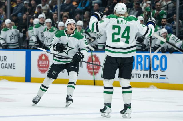 Stars rebound from loss to beat Canucks 4-2 for 6th win in 7 games :: WRALSportsFan.com