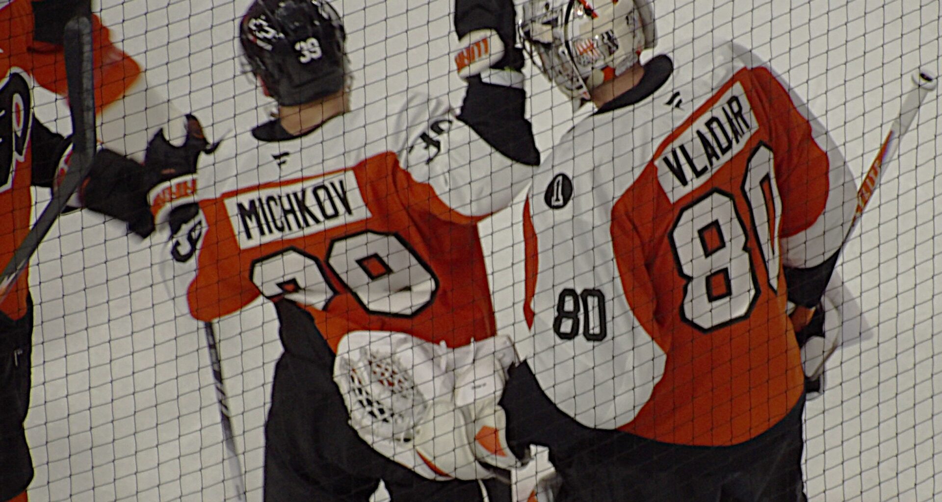 Is Dan Vladar becoming Flyers number one goaltender? ► FLYERS NITTY GRITTY