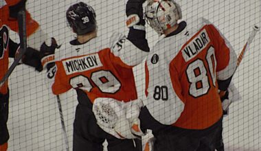 Is Dan Vladar becoming Flyers number one goaltender? ► FLYERS NITTY GRITTY