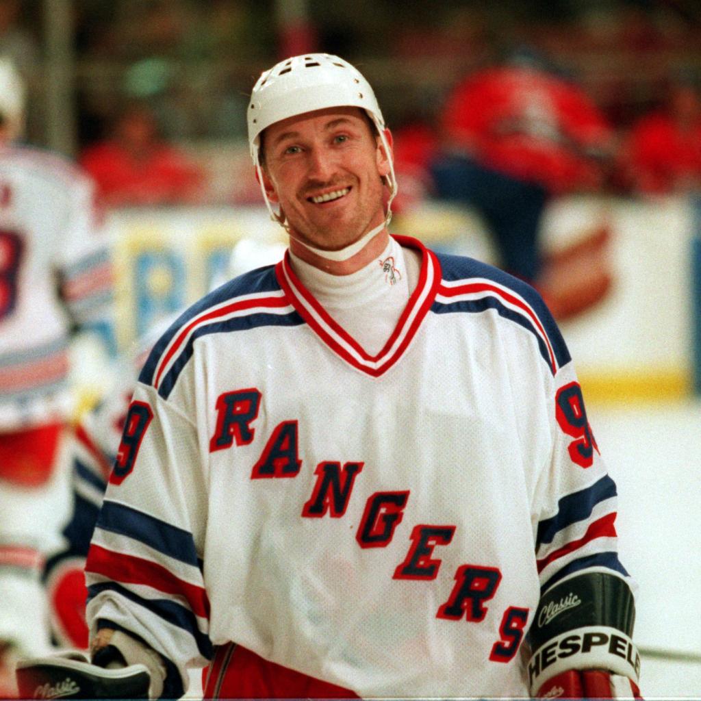 Wayne Gretzky with the Rangers in 1998.