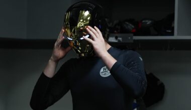 Ritchie Earns Iron Man Mask in 3-2 Win Over Dallas