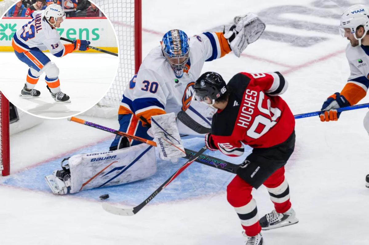 Ilya Sorokin continues tear as Islanders escape Devils with OT win