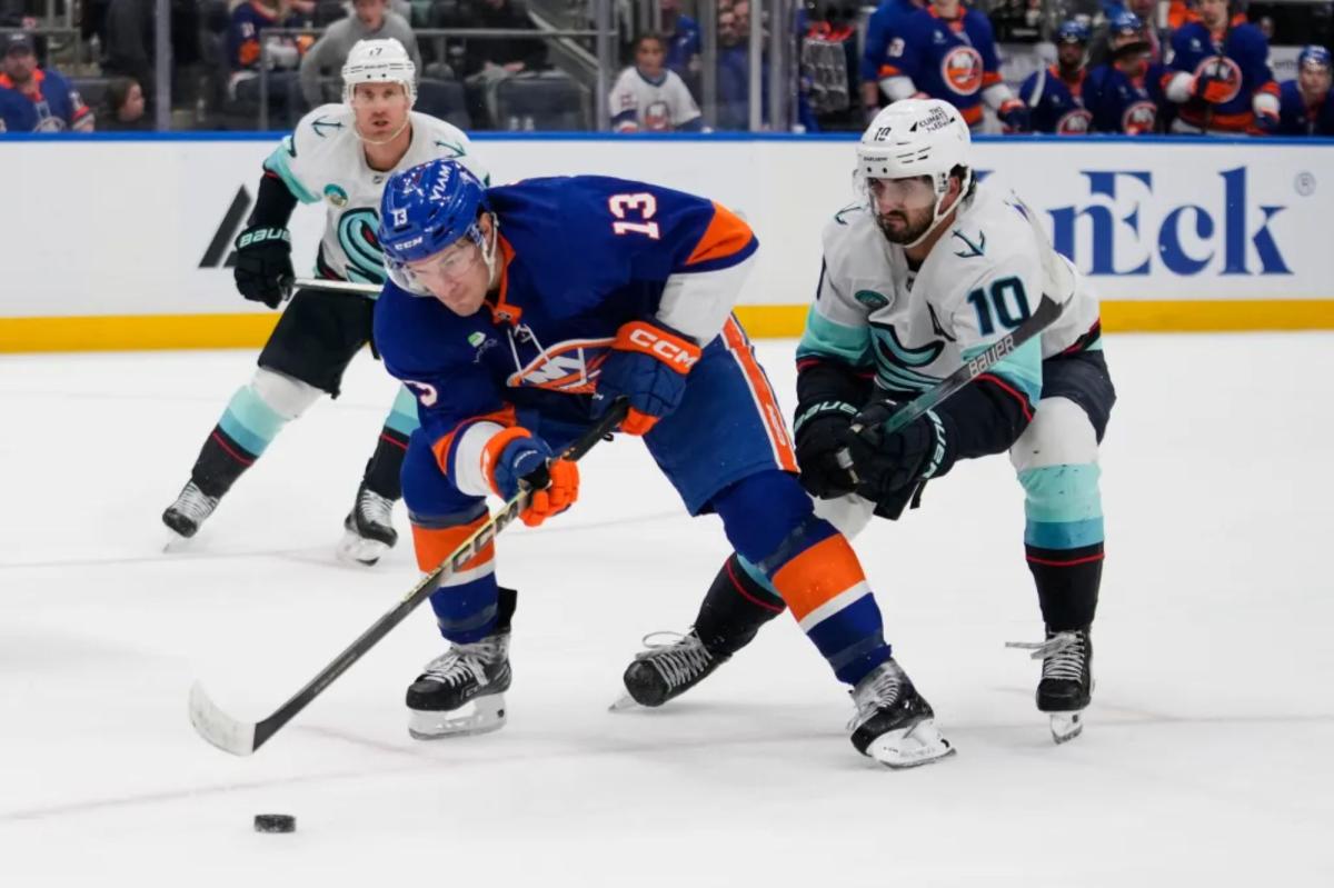 Mat Barzal only worried about one Islanders statistic