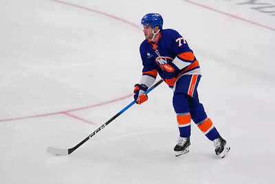 NHL Update: Islanders' Tony DeAngelo comments on Donald Trump's response to White House shooting