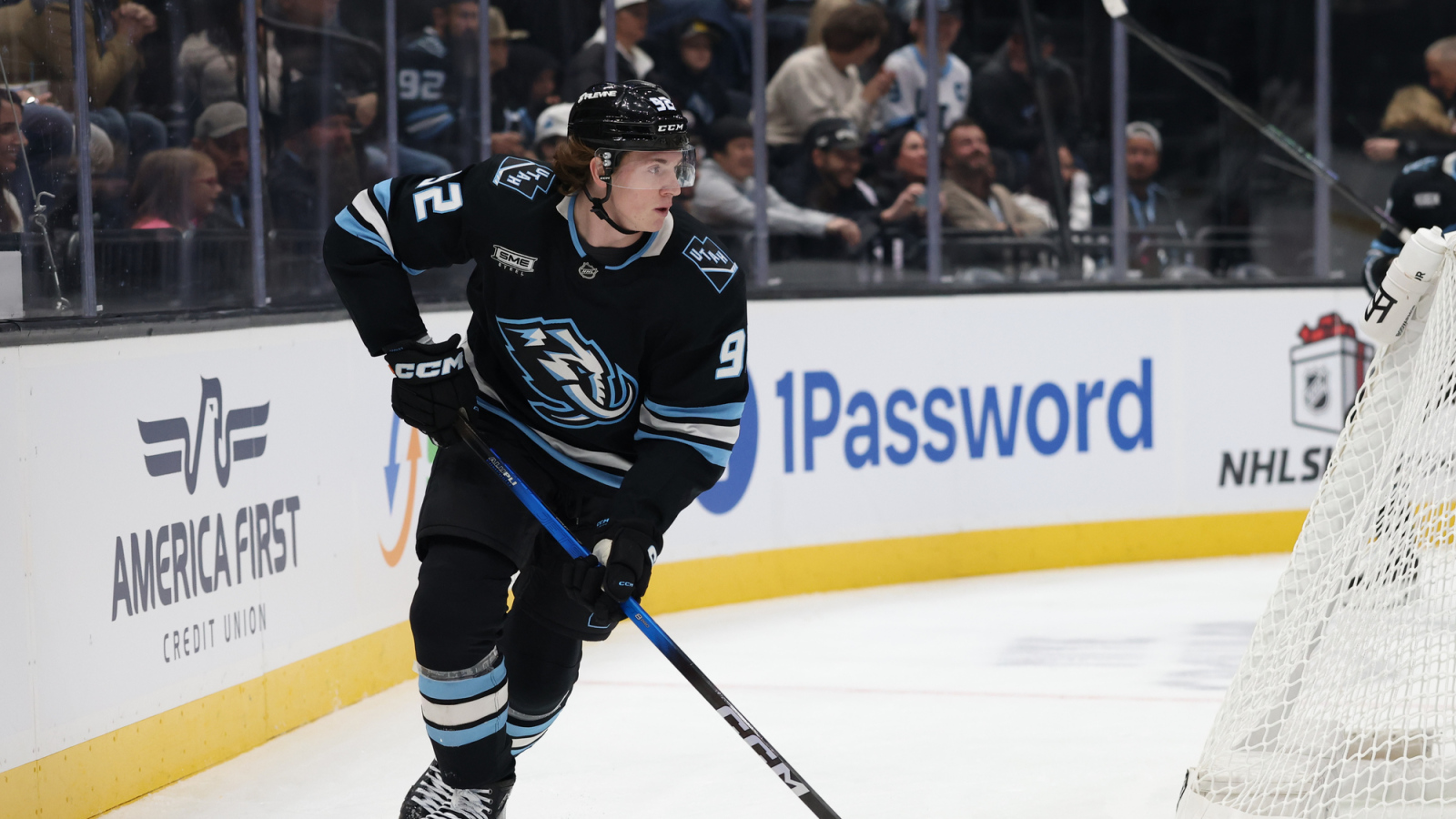 Utah Mammoth Win: Cooley Scores Four in 5–1 Victory Over Golden Knights