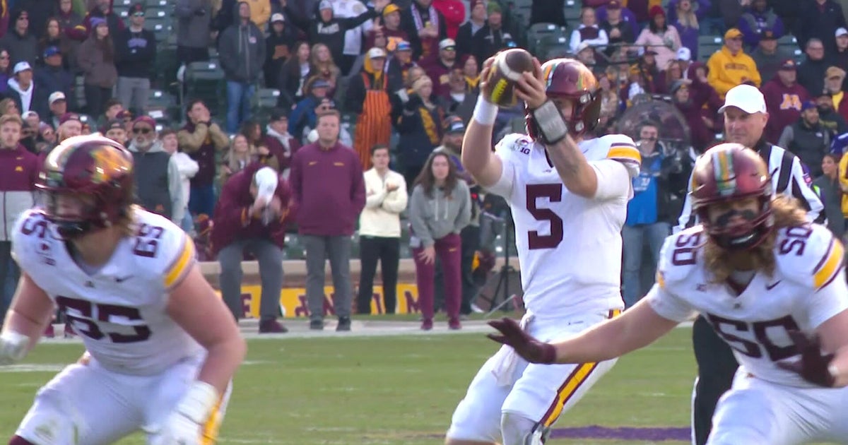 Olsen's 3rd field goal of game lifts Northwestern to wild 38-35 win over Minnesota