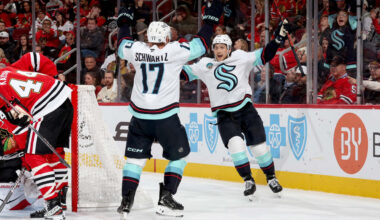 Kraken score 3 unanswered in 3rd, rally past Blackhawks