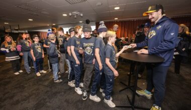 Forsberg Joins NHL, NHLPA to Give Back to Hometown Team During Preds Trip to Sweden 