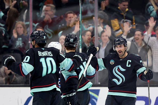 Blackhawks vs. Kraken Prediction & Picks - Nov. 20