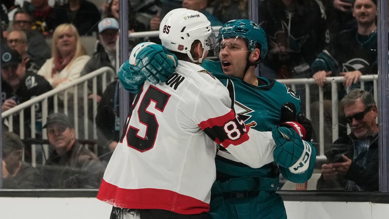 Surging Senators knock off Sharks