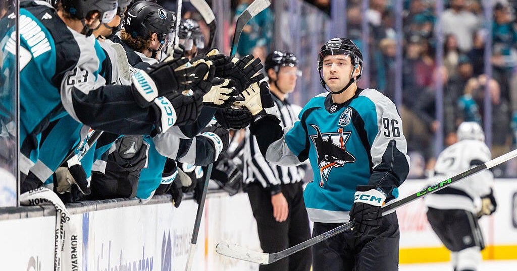 sharks-kings-2247135852.jpg