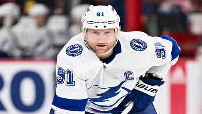 Steven Stamkos trade rumors: Struggling Predators star linked to Canadiens and Canucks amid slow start