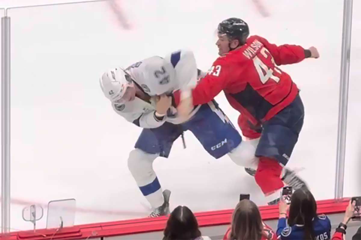 Tom Wilson decisively wins fight over 6-foot-9 Curtis Douglas who instigated, stares down Lightning bench