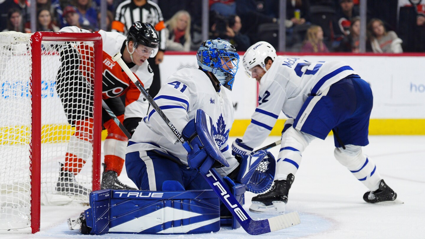 Matthews, Tavares lead Maple Leafs past Flyers 5-2; Tanev stretchered off after collision