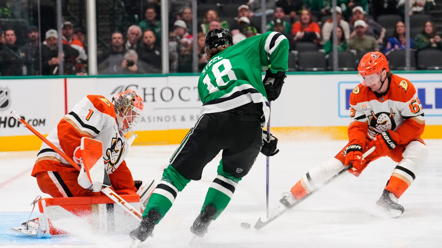 Ducks vs Stars: Carlsson's late goal secures Anaheim's victory