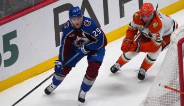 Ducks' seven-game winning streak comes to an end against Avalanche