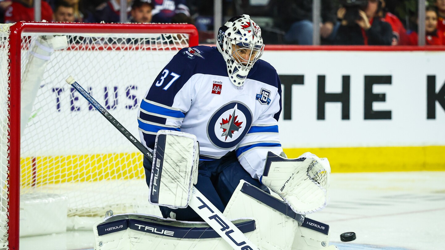 NHL: Winnipeg Jets at Calgary Flames