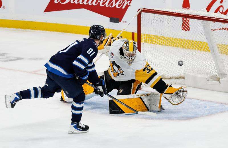 Comrie makes 28 saves, Lambert scores 1st NHL goal as Jets top Penguins – Butler Eagle