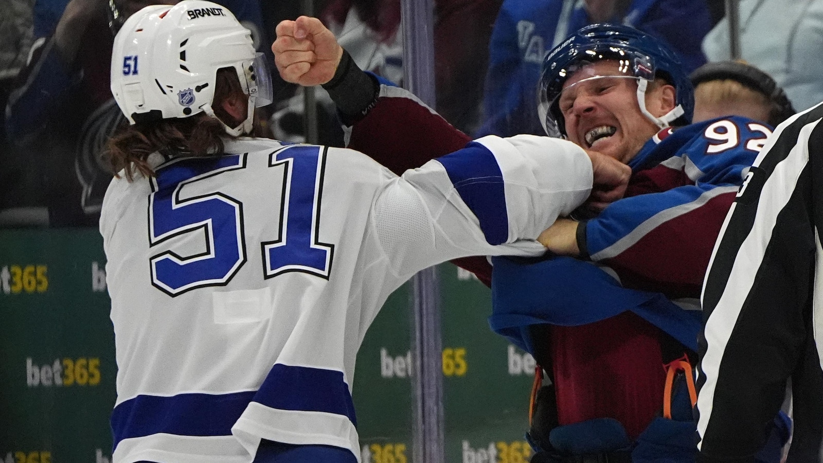Olofsson, Wedgewood lead Avalanche past Lightning 3-2 in rematch of 2022 final