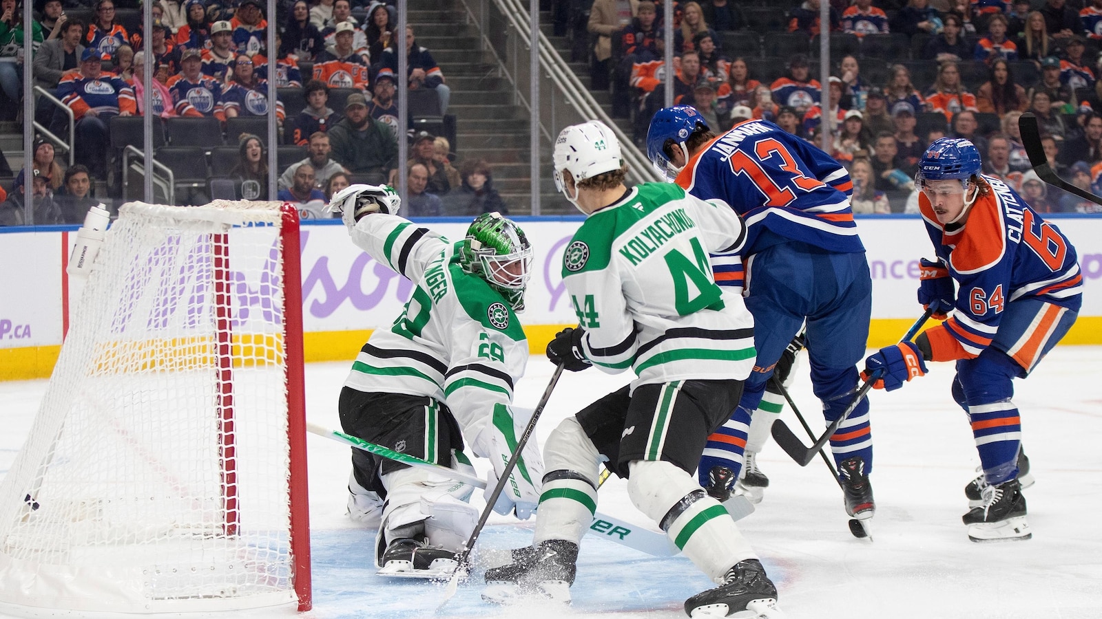 Stars crush Oilers 8-3 as Benn scores 400th career goal for Dallas
