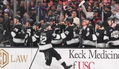 Clarke's power-play goal ends Kings' 3-game losing streak