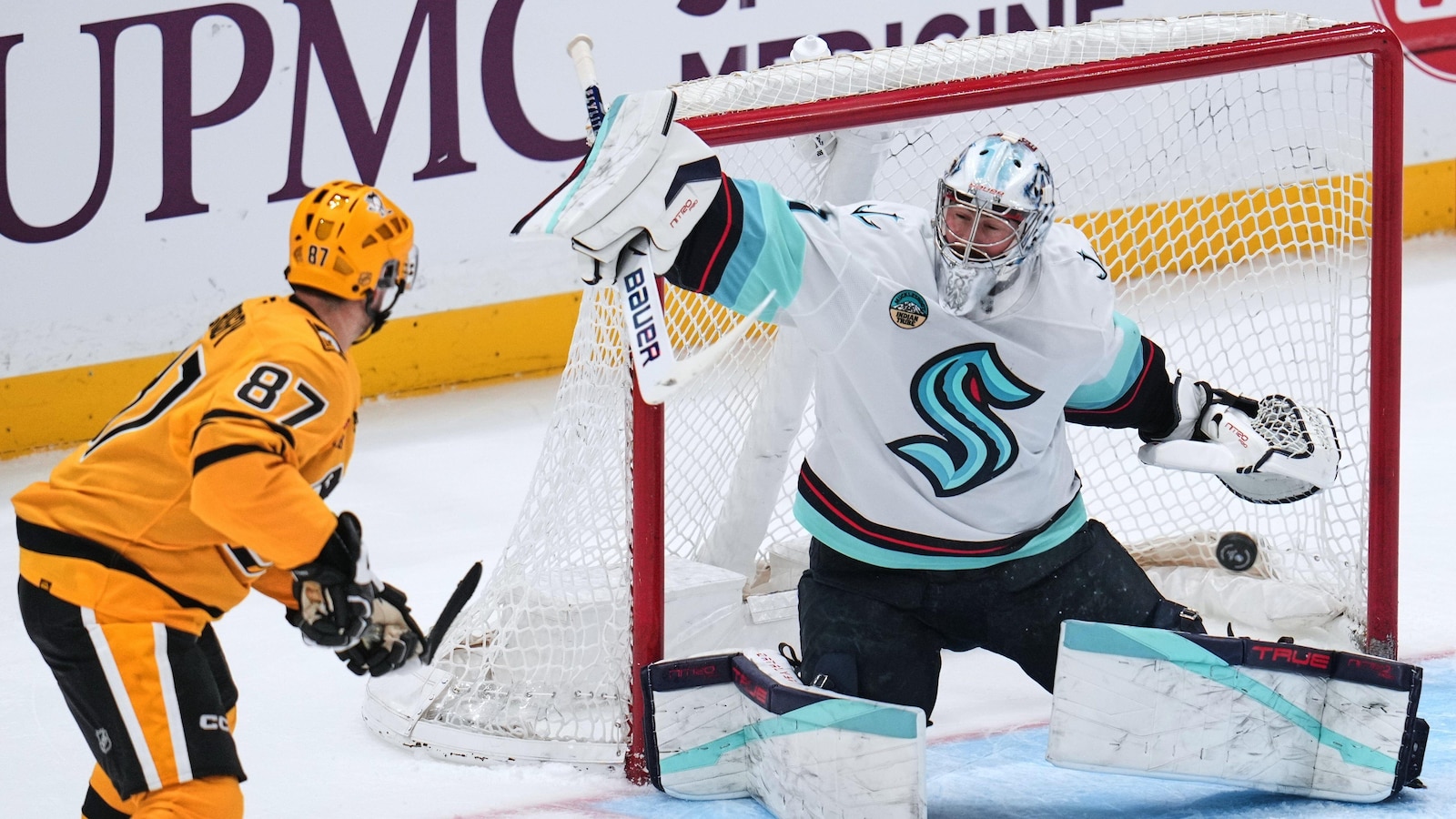 Montour's OT winner carries Seattle past Pittsburgh, 3-2