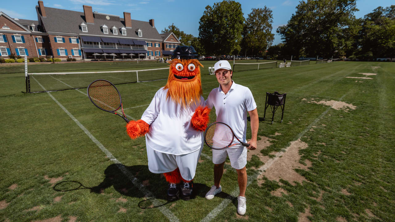 Flyers and Flyers Charities Announce Third Annual Gritty Calendar Presented by the Philadelphia Convention and Visitors Bureau