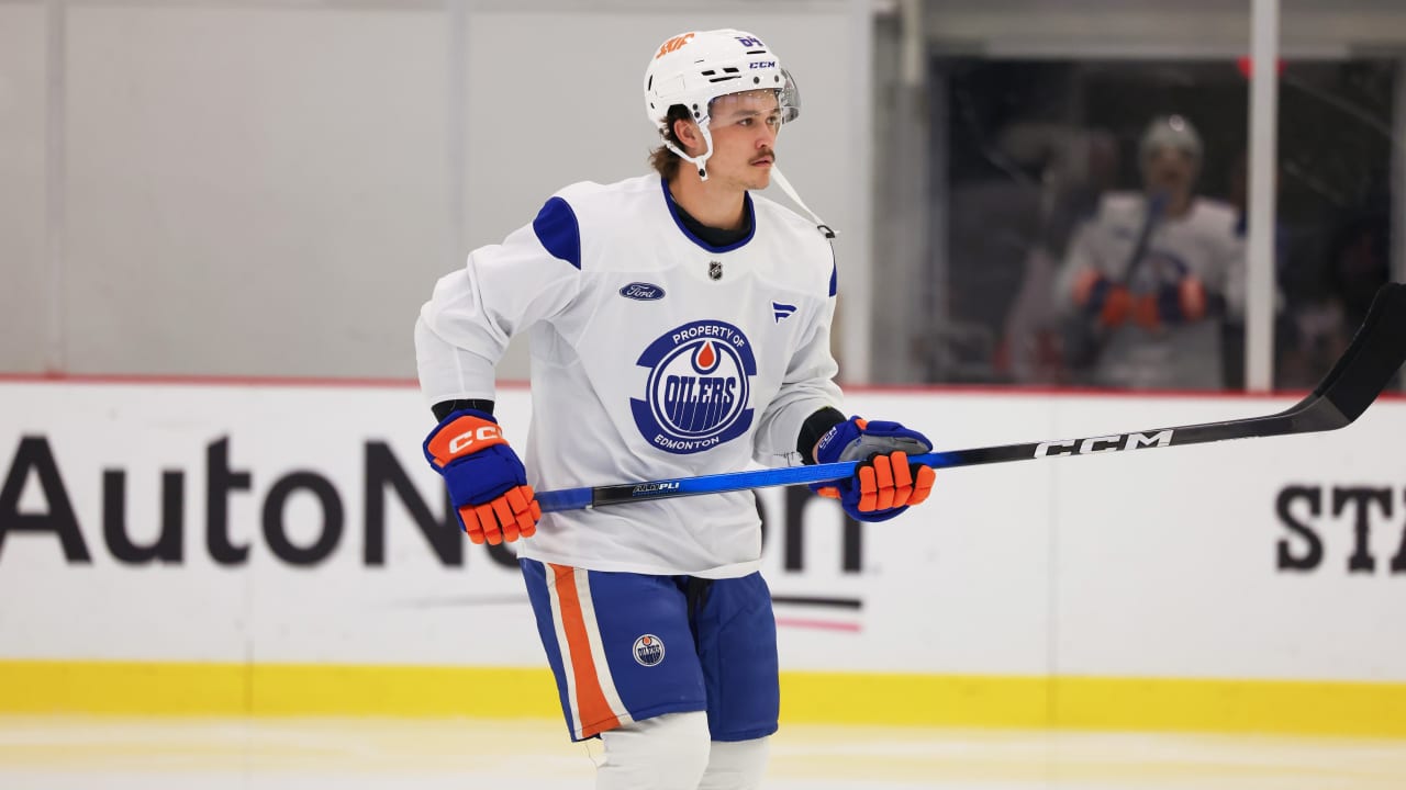 PROJECTED LINEUP: Clattenburg to make NHL debut in Cup Final rematch against Panthers