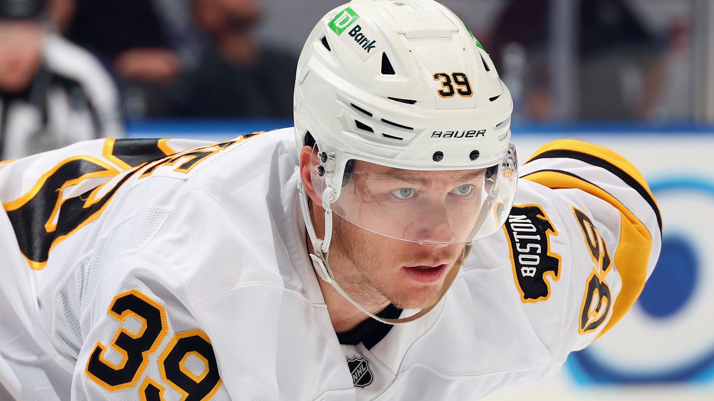 Boston Bruins v Toronto Maple Leafs