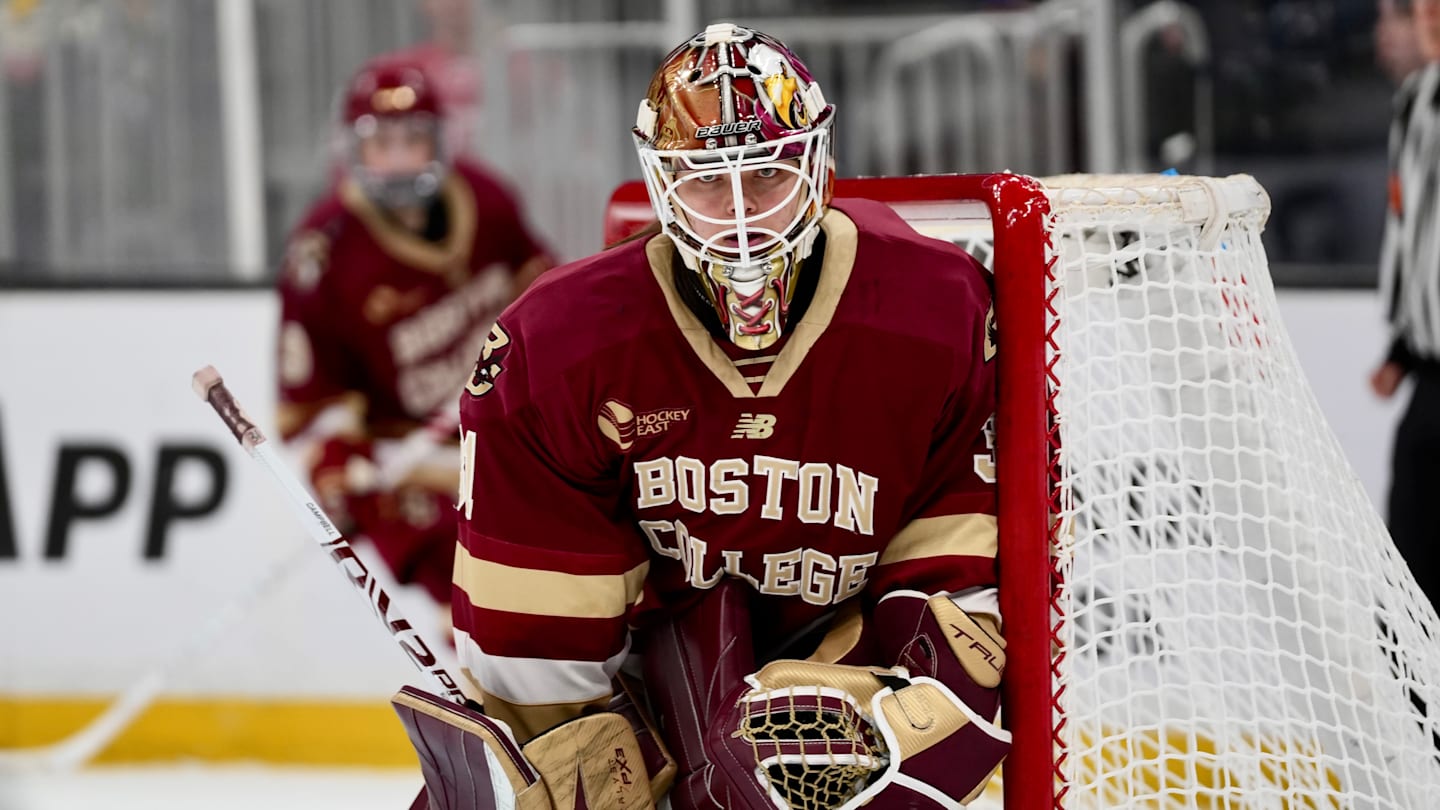 Boston College Women's Hockey Goalie Named National Goalie of the Month