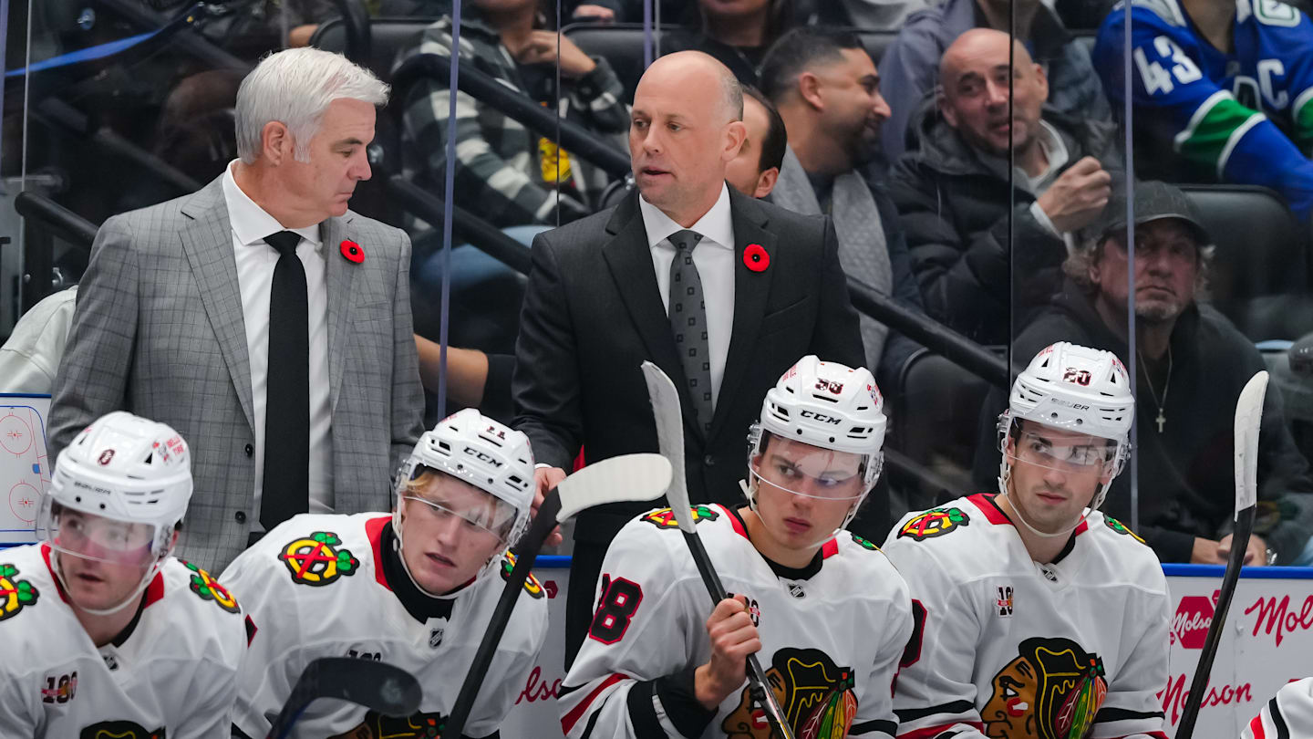 Chicago Blackhawks v Vancouver Canucks