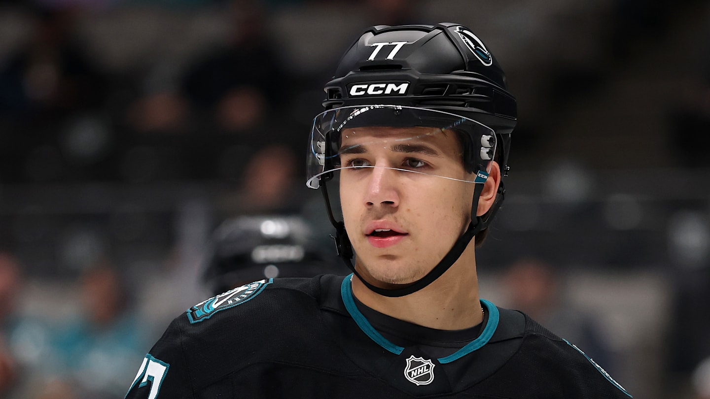 Carolina Hurricanes v San Jose Sharks