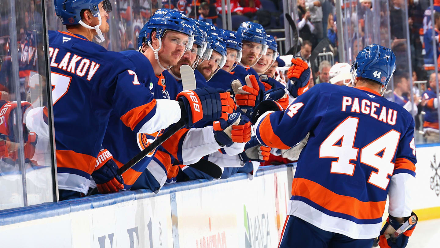 Detroit Red Wings v New York Islanders