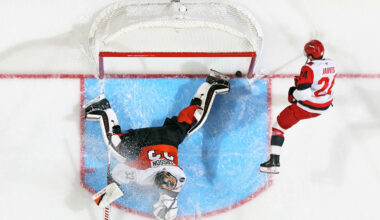 Carolina Hurricanes v Philadelphia Flyers
